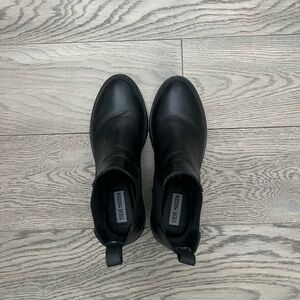 Steve Madden Black Leather Leopold Chelsea Boots